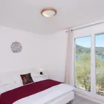 بيت للعطل Sokolic Bb Cr *