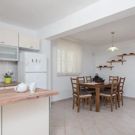 Tatil Evi Sokolic Bb Cr